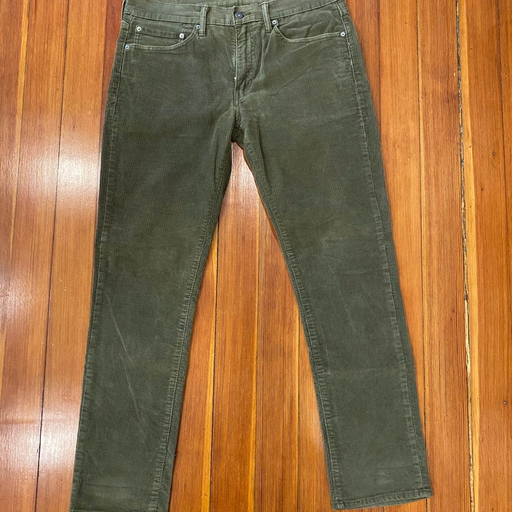 Levi’s corduroy pants - Mens 34-32